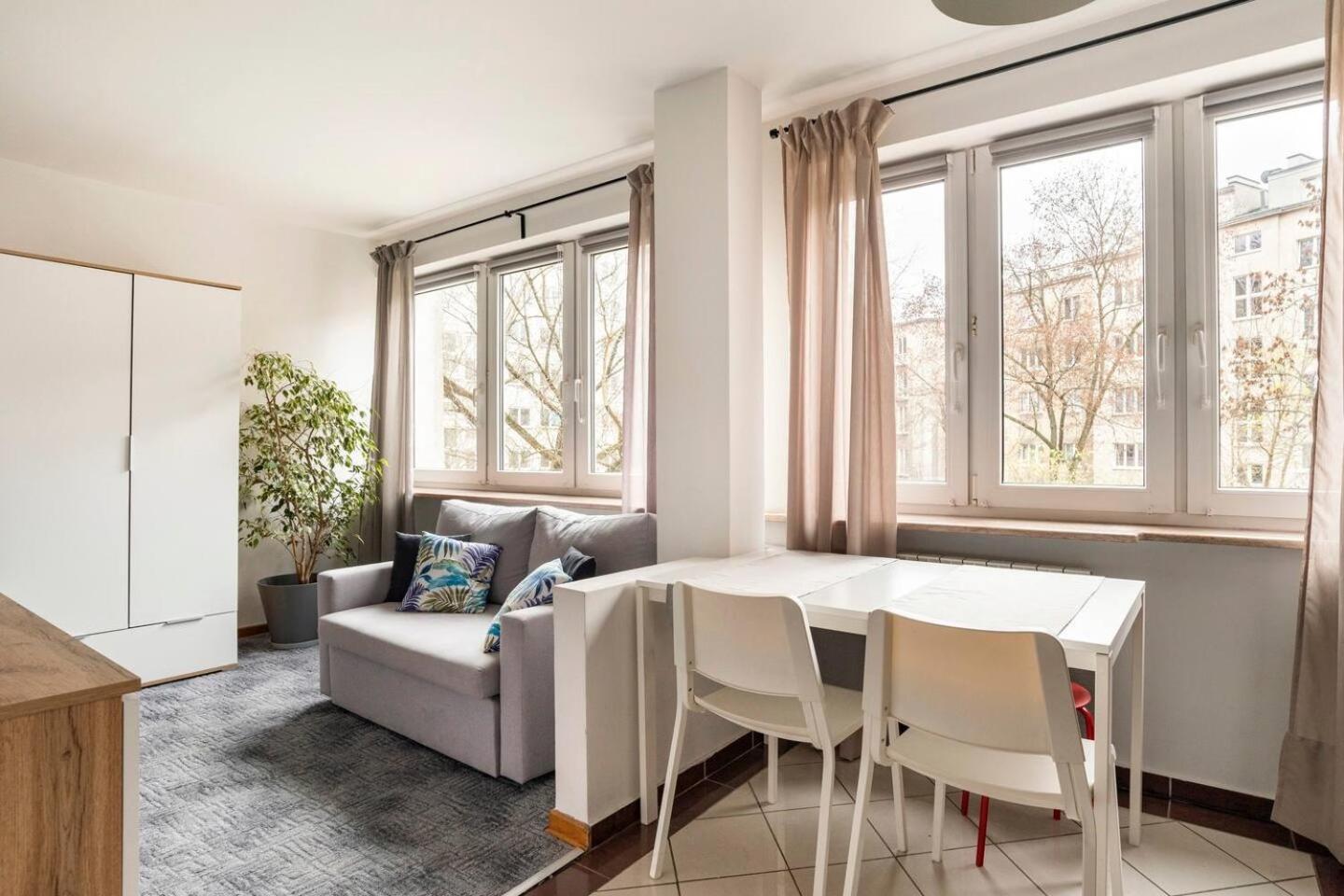 Przytulny I Cichy Apartament Blisko Centrum Варшава Екстериор снимка