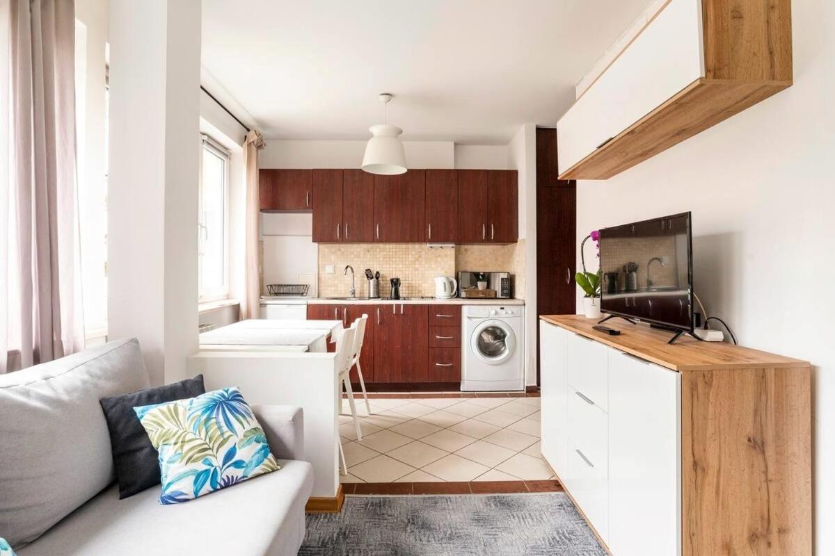 Przytulny I Cichy Apartament Blisko Centrum Варшава Екстериор снимка